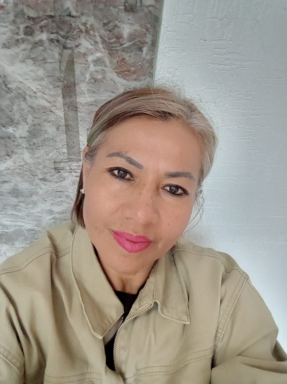 Diana Ortega - Especialista en Linfoescultura y Moldeado Corporal